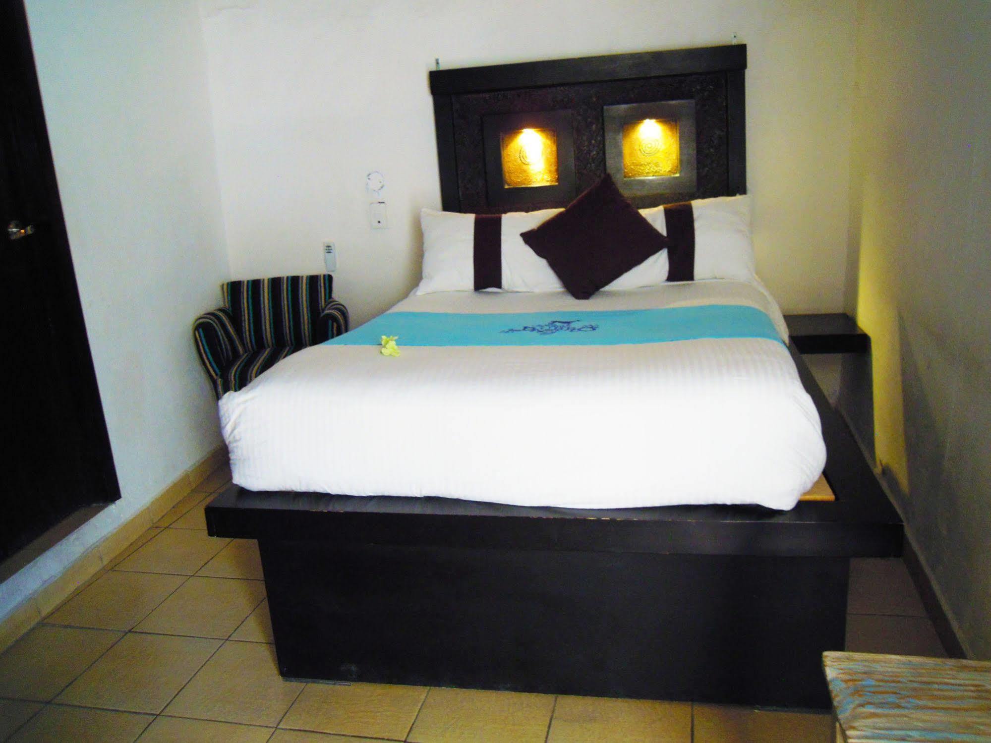 & La Mansion Del B Azul Bed & Breakfast Queretaro
