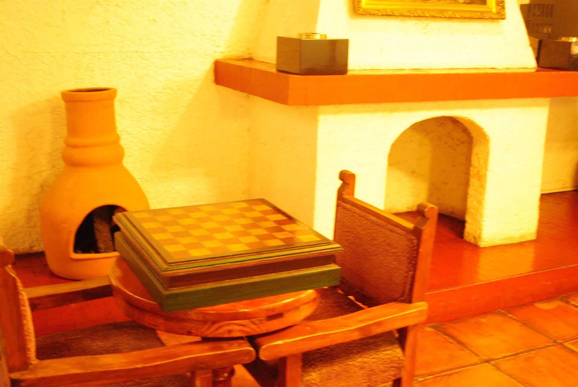 Calli Quetzalcoatl Hotel 4*