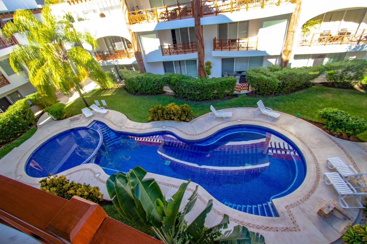 Apartment Penthouse Wayak 302 - Luxury, Private Pool, Maid Service, High End Art - At Quadra Alea Playa del Carmen