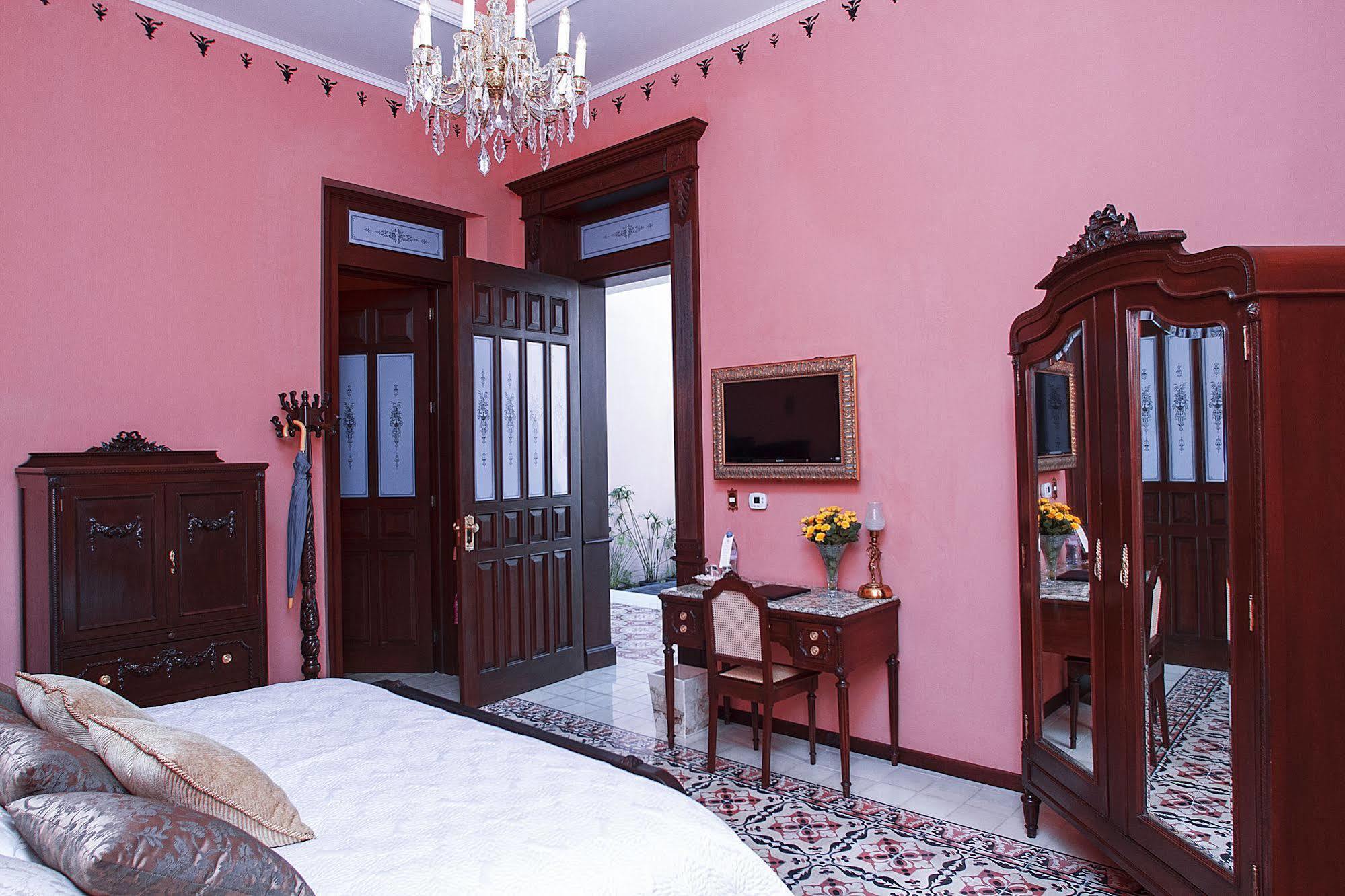 Casa Azul Monumento Historico Hotel