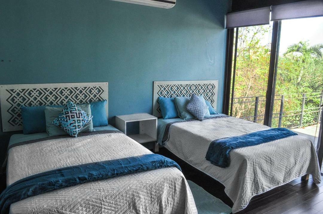Vacation Full House With Private Pool, 3 Bedroom *