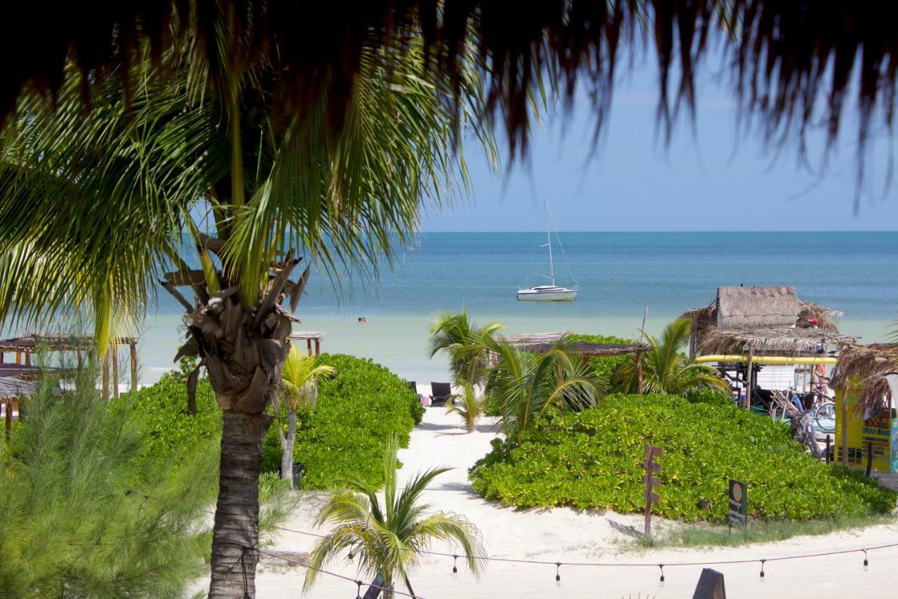 Hotel Casa Iguana - Beachfront