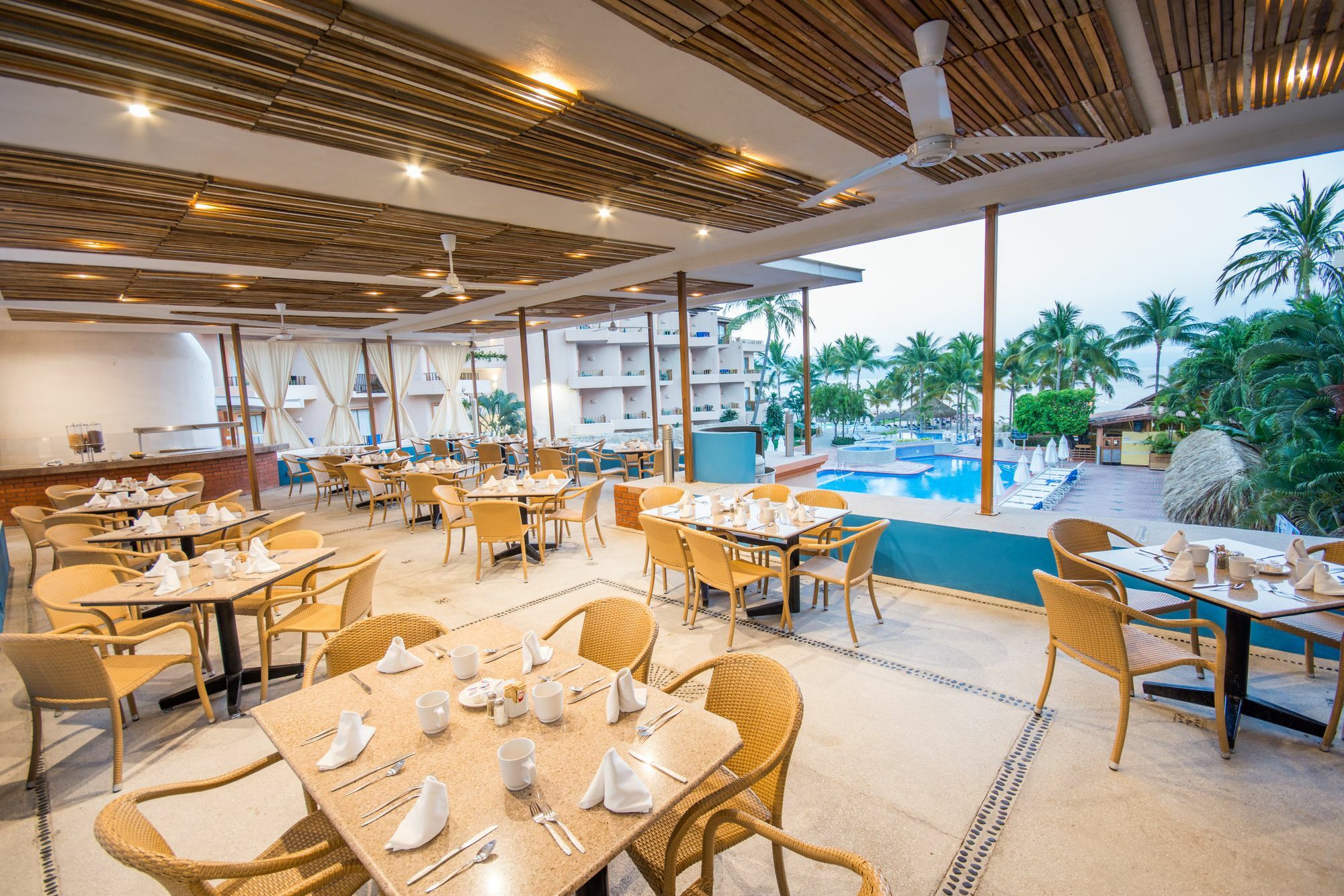 Friendly Vallarta Familiar Hotel