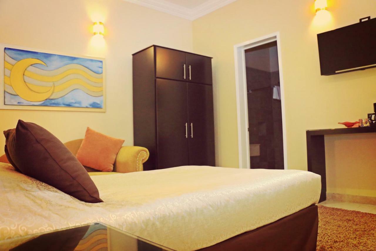Hotel Forrest &