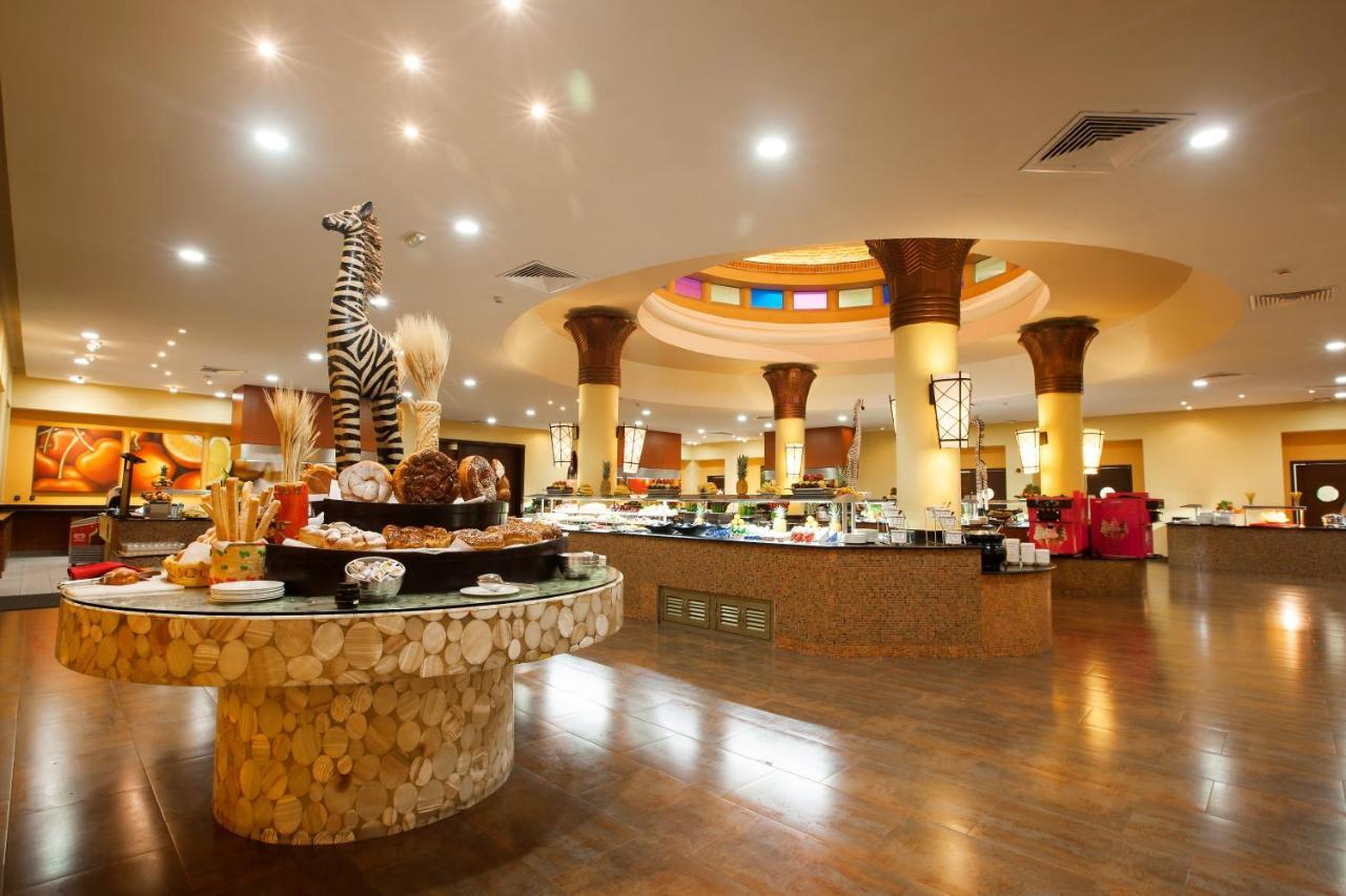 Barcelo Maya Palace Resort