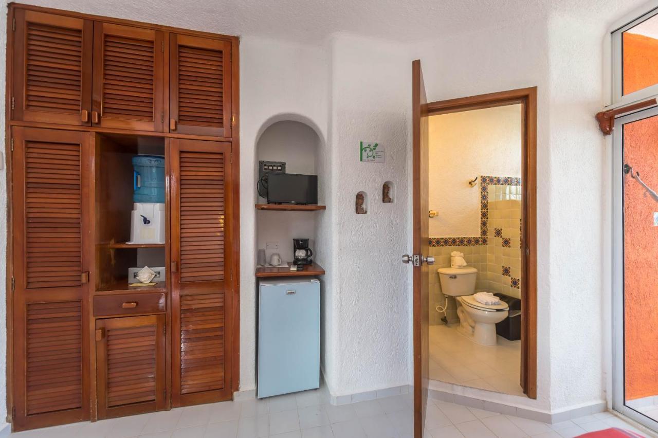 Del Sol Beachfront Hotel