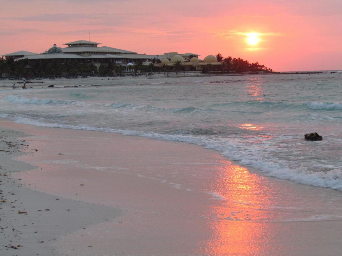 Barcelo Maya Palace Resort