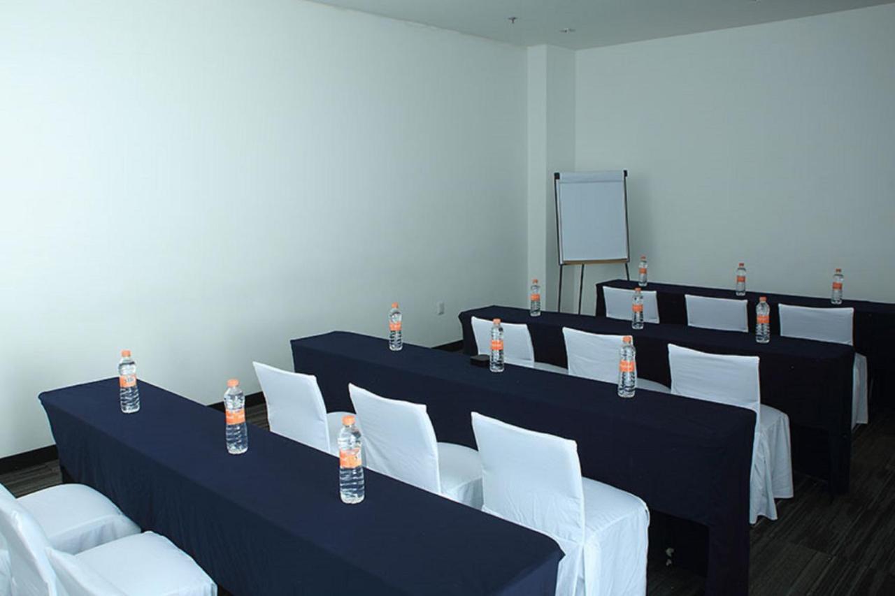 Hotel Express & Angelopolis By Ihg
