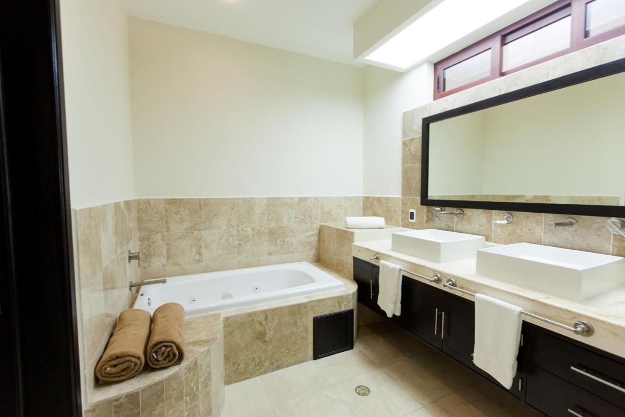 El Faro 304 Coral 3 Bdr Penthouse Apartment Playa del Carmen