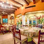 Hotel Garza Canela