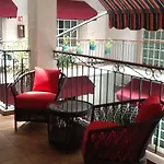 Boca Inn Hotel & Suites