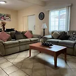 Casa Flores & Flores