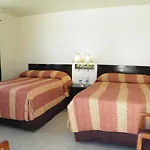 #35 Bungalow Seaside Hotel & Victors Rv Park