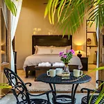 1037 - Villa Escondida