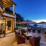1037 - Villa Escondida