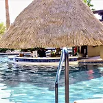 Bella Sirena 305-A - Elegant Oceanview Condo On Beachfront Resort