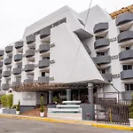 Hotel Plaza Del Sol