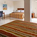Hotel Plaza Del Sol