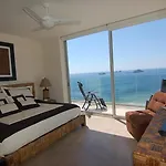 Beachfront Ph Amara Ixtapa
