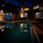 H20 Container Cabins