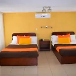 Hotel Santa Lucia Del Bosque