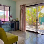 The Hotelito