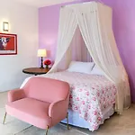 The Hotelito