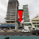 Torre Mar Frente Al Malecon