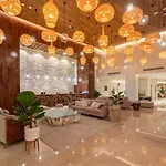 Sun Palace (Adults Only)