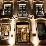 Plaza Gallery Hotel Boutique