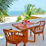 Arrecifes Suites