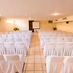 Costa De Oro Beach Hotel