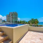 Condominio Nitta Unit 304