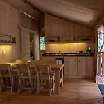 Almendra: Cabana De Lujo