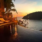 Villa Peninsula
