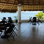 Frente Al Mar, Comodo Y Familiar