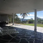 Casa Con Vista Espectacular Al Mar Con Alberca