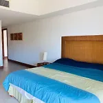 Condominio En Ixtapa Frente A La Playa