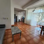 1 Bedroom Apt With Ac , Tv , Wi-Fi Near Dt And Beach