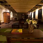 Uvence Arte + Hotel