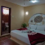 Hotel Real Azteca