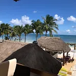 Hotel Arenas Mahahual