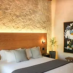 Mya Hotel
