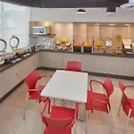 City Express Junior By Marriott Ciudad Del Carmen Aeropuerto