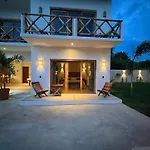 New Retreat Style Villa Casa Jubilee With Starlink