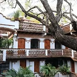 Hotel Los Arcos