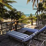 Casa Mate Beachfront Houses El Cuyo