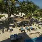 Casa Mate Beachfront Houses El Cuyo