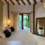 Mawimbi Boutique Hotel