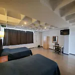 Hotel Allende 104